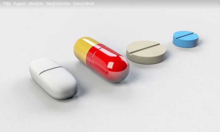 таблетки, разные по форме и цвету