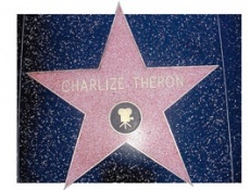 Шарлиз Терон, африканская звезда на голливудской «Аллее славы»